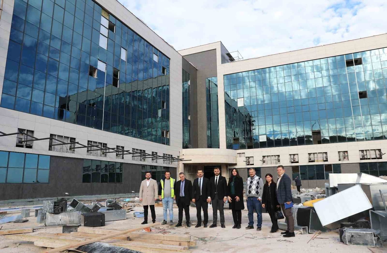 SAMSUN ALAÇAM–YAKAKENT DEVLET HASTANESİ İNŞAATINDA ÇALIŞMALAR DEVAM EDİYOR. YÜZDE 75’İ TAMAMLANAN...