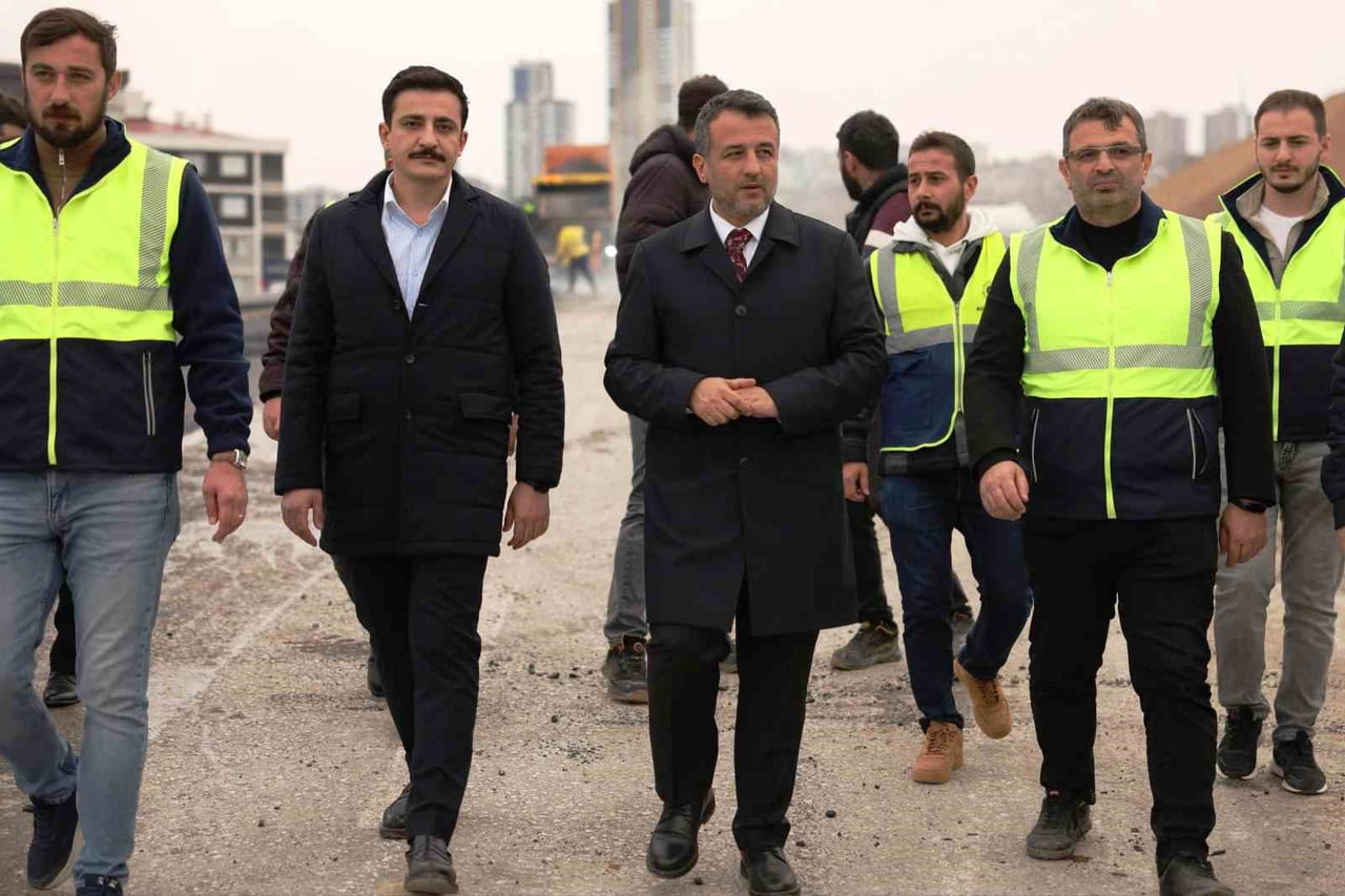 SAMSUN BÜYÜKŞEHİR BELEDİYE BAŞKANI HALİT DOĞAN, KENTTE HAYATA GEÇİRİLEN ULAŞIM YATIRIMLARI VE...