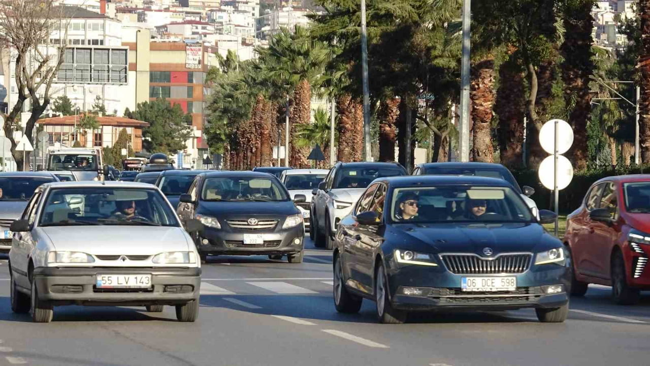 SAMSUN BÜYÜKŞEHİR BELEDİYE BAŞKANI HALİT DOĞAN, KENTTE HAYATA GEÇİRİLEN ULAŞIM YATIRIMLARI VE...