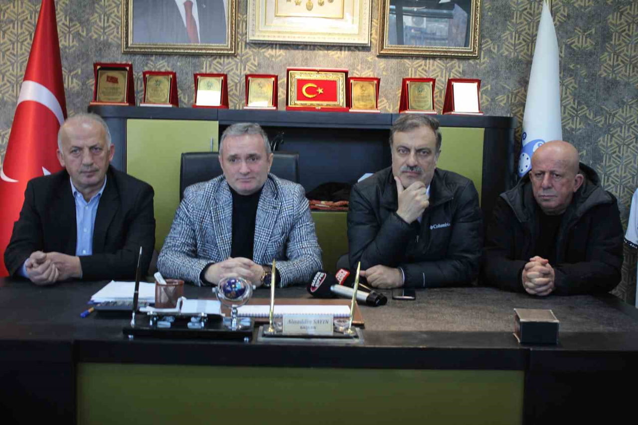 SAMSUN’DA ESNAF ODALARI BELEDİYE BAŞKANLARINA ÇAĞRI YAPARAK FARKLI İLLERDEN GELEN YÖRESEL ÜRÜN...