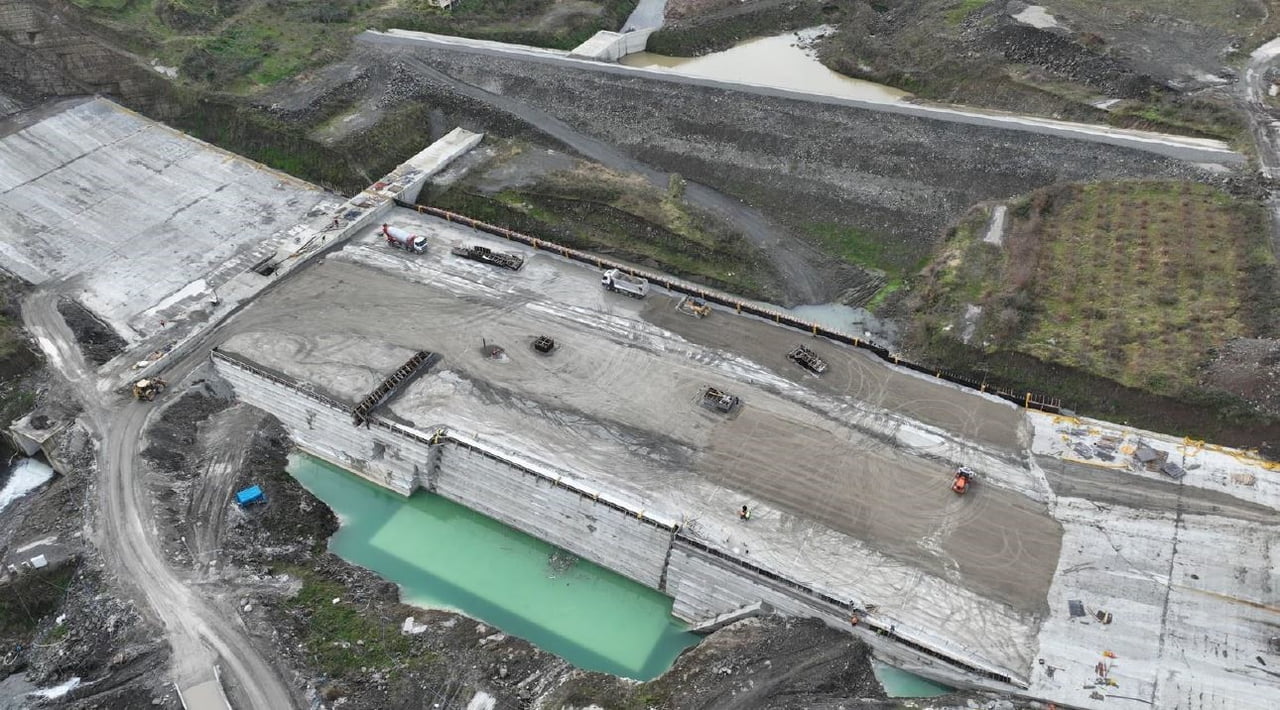 SAMSUN’DA TAŞKIN RİSKİNİ AZALTACAK, TARIMSAL SULAMA İLE İÇME SUYU İHTİYACINI KARŞILAYACAK...