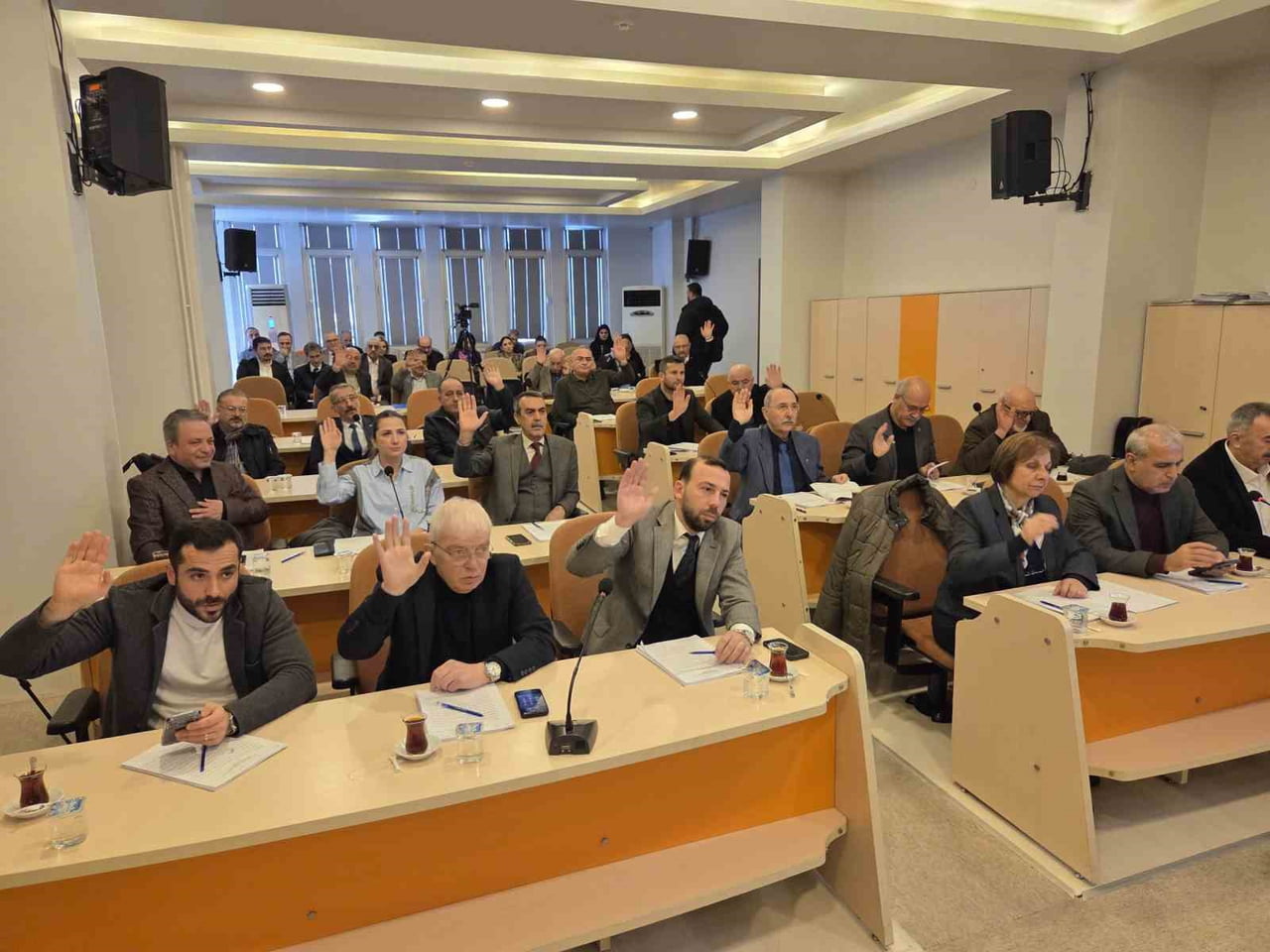 SAMSUN’UN ATAKUM BELEDİYESİ OCAK AYI İLK MECLİS TOPLANTISI’NDA GÜNDEME ALINAN 13 MADDEDEN 12’Sİ OY...