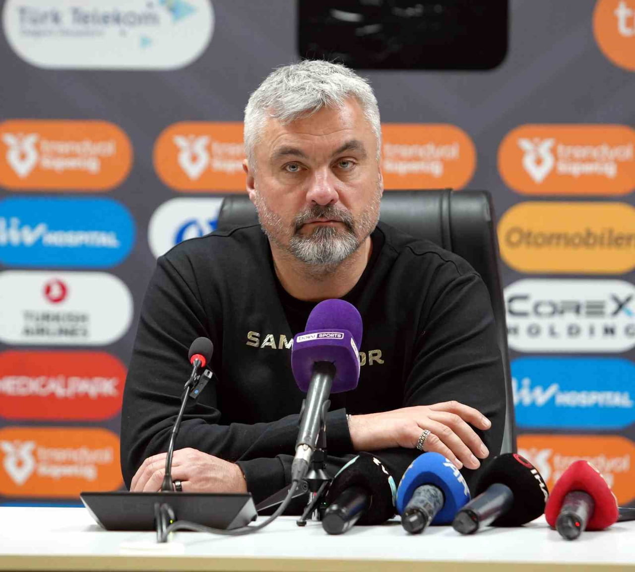 SAMSUNSPOR TEKNİK DİREKTÖRÜ THOMAS REİS, UZUN ZAMANDIR GALİP GELEMEDİKLERİNİ VE ESKİ...