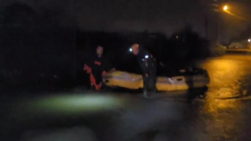 SARI KOD İLE UYARILAN ANTALYA'DA DÜN GECE BAŞLAYAN E BİRÇOK BÖLGEDE ETKİLİ OLAN ŞİDDETLİ YAĞIŞ...