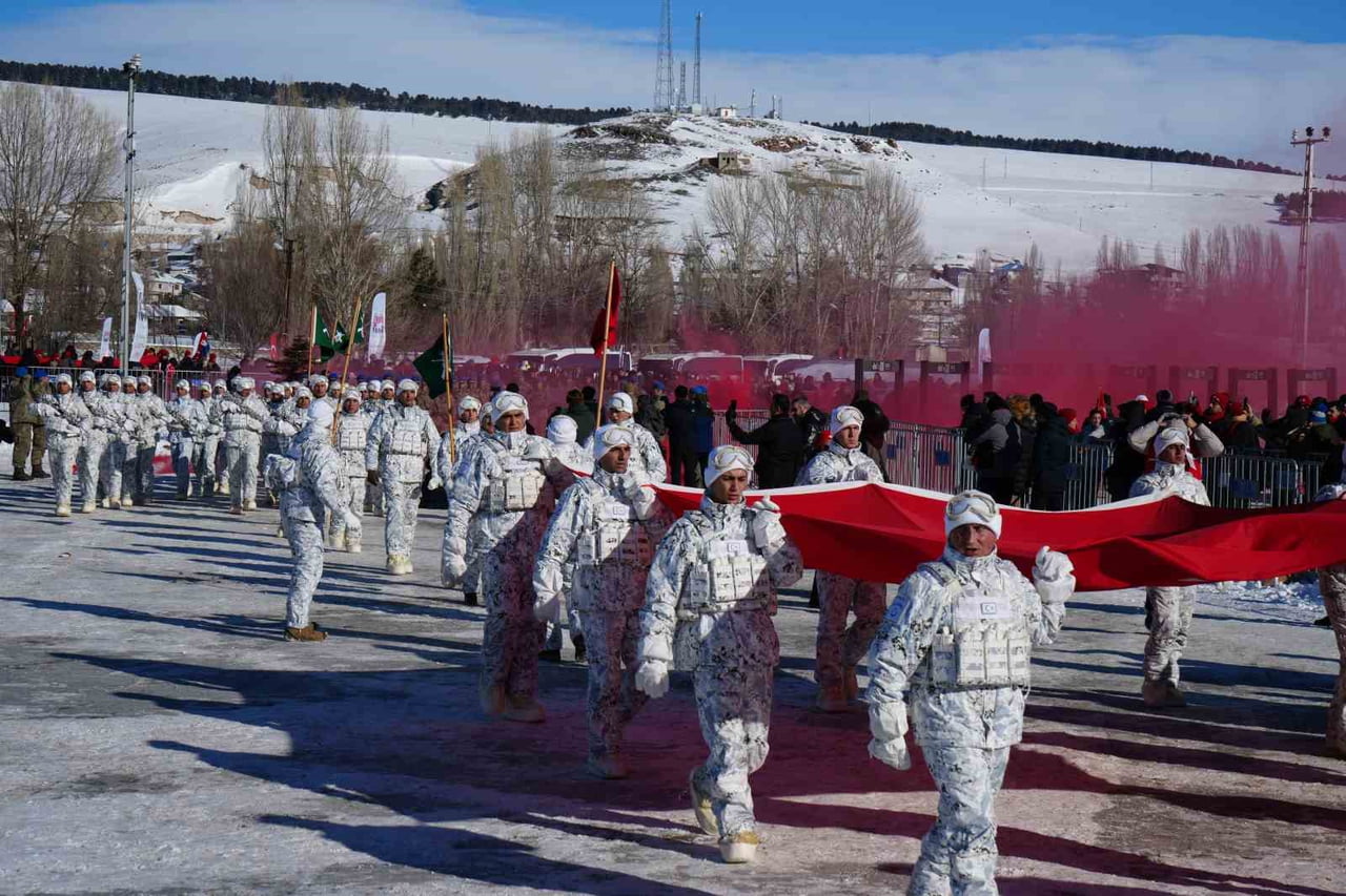 SARIKAMIŞ HAREKATI'NIN 111. YILI ANMA ETKİNLİKLERİ ÇERÇEVESİNDE AY YILDIZ TÖREN ALANI'NDA PROGRAM...