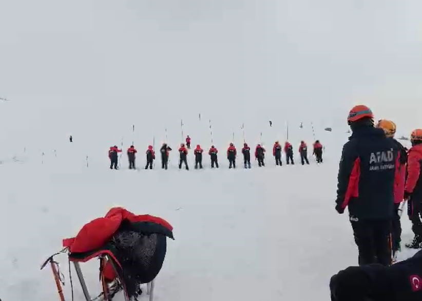 SİVAS’TA GÖREV YAPAN İL AFET VE ACİL DURUM MÜDÜRLÜĞÜ (AFAD) PERSONELLERİ, ÇIĞDA ARAMA-KURTARMA...