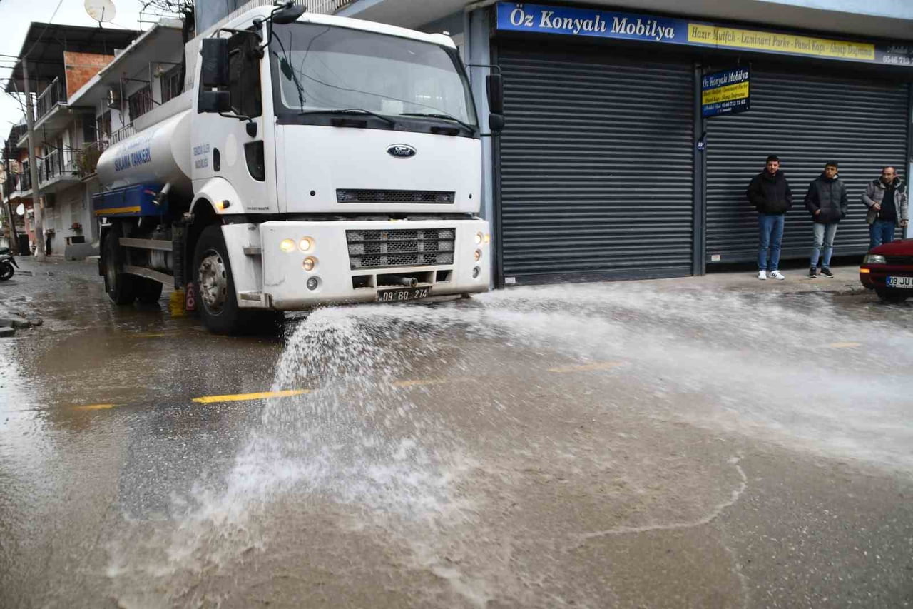 SÖKE VE AYDIN BELEDİYE EKİPLERİ SAHADA