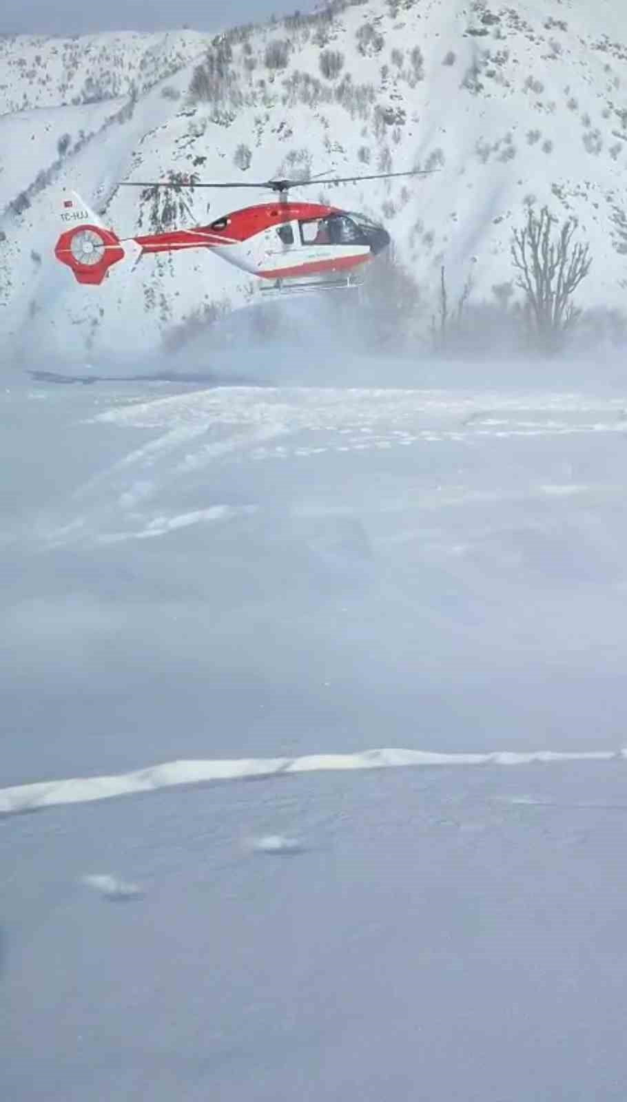 SOLHAN’DA RAHATSIZLANAN GENÇ HASTA HAVA AMBULANSIYLA HASTANEYE SEVK EDİLDİ