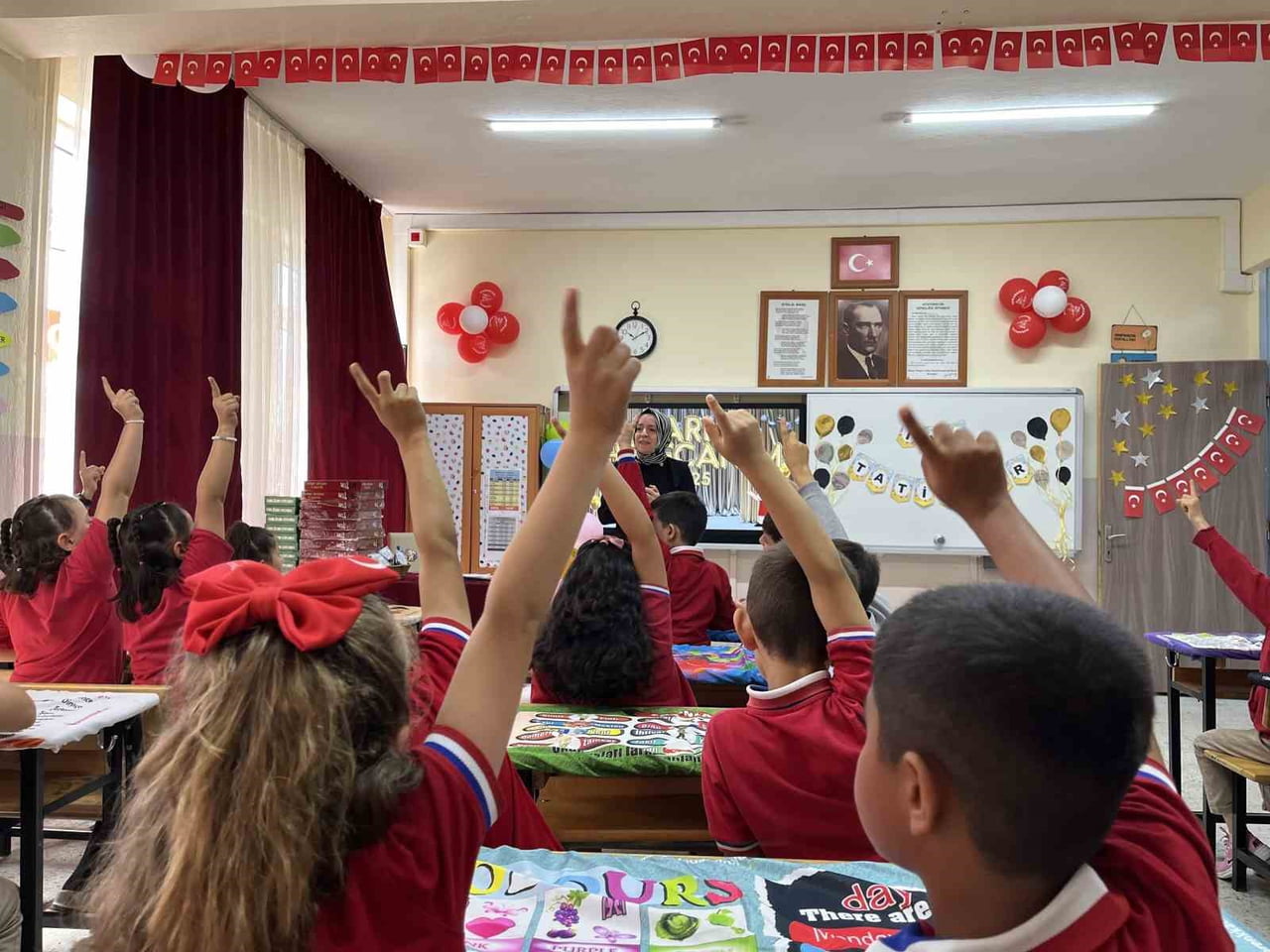 SON ZAMANLARDA ÇOCUKLAR ARASINDAN BÜYÜK SORUNLAR BAŞINDA GELEN AKRAN ZORBALIĞINA KARIŞI UZMANLAR...