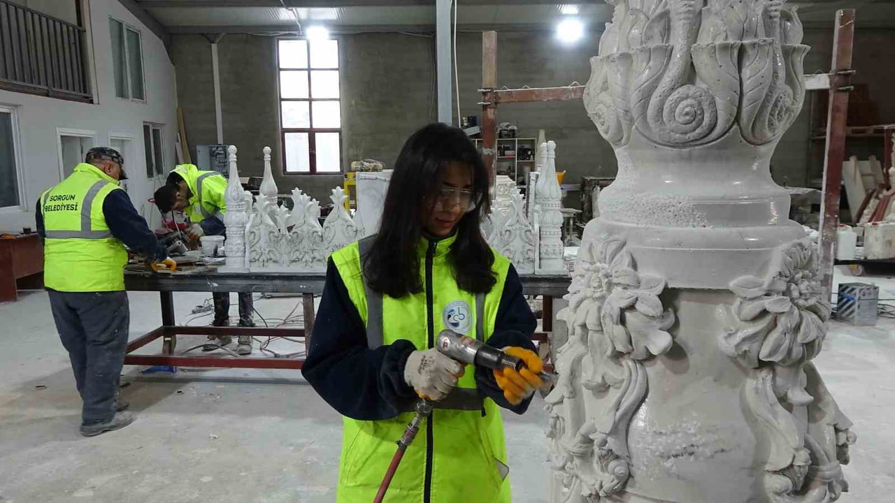SORGUN BELEDİYESİ DEKORATİF ÜRÜNLER ATÖLYESİNDE ŞEHRİN ESTETİK YAPISI VE MİMARİSİNE ÖNEMLİ...