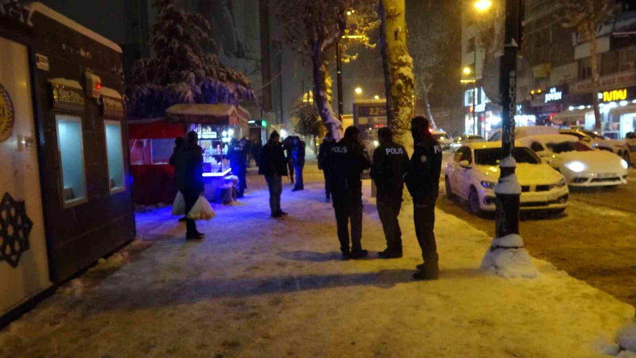 SOSYAL MEDYA TARTIŞMASINDA 19 YAŞINDAKİ GENÇ KIZI ÖLDÜREN ZANLI TUTUKLANDI