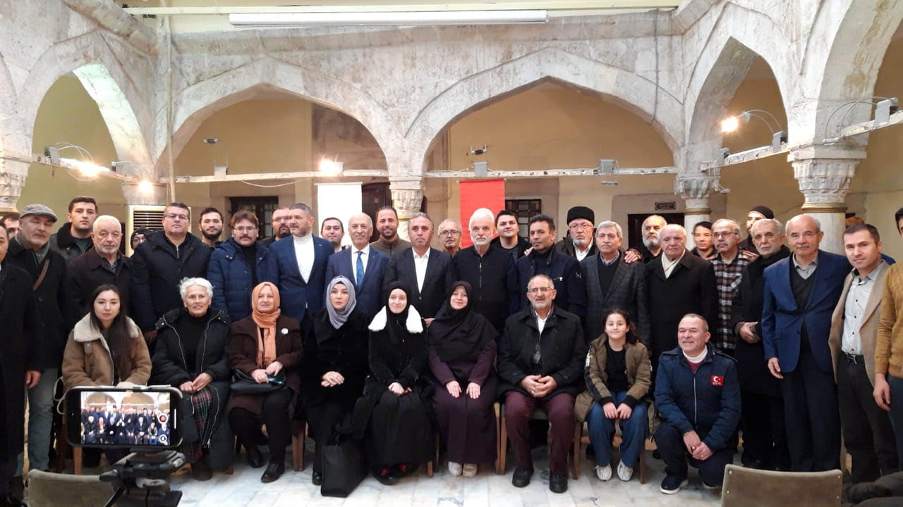 SULTANAHMET’TEKİ KIZLARAĞASI MEHMED AĞA MEDRESESİ’NDE DÜZENLENEN PROGRAMDA, AHMET ARVASİ’NİN TÜRK...