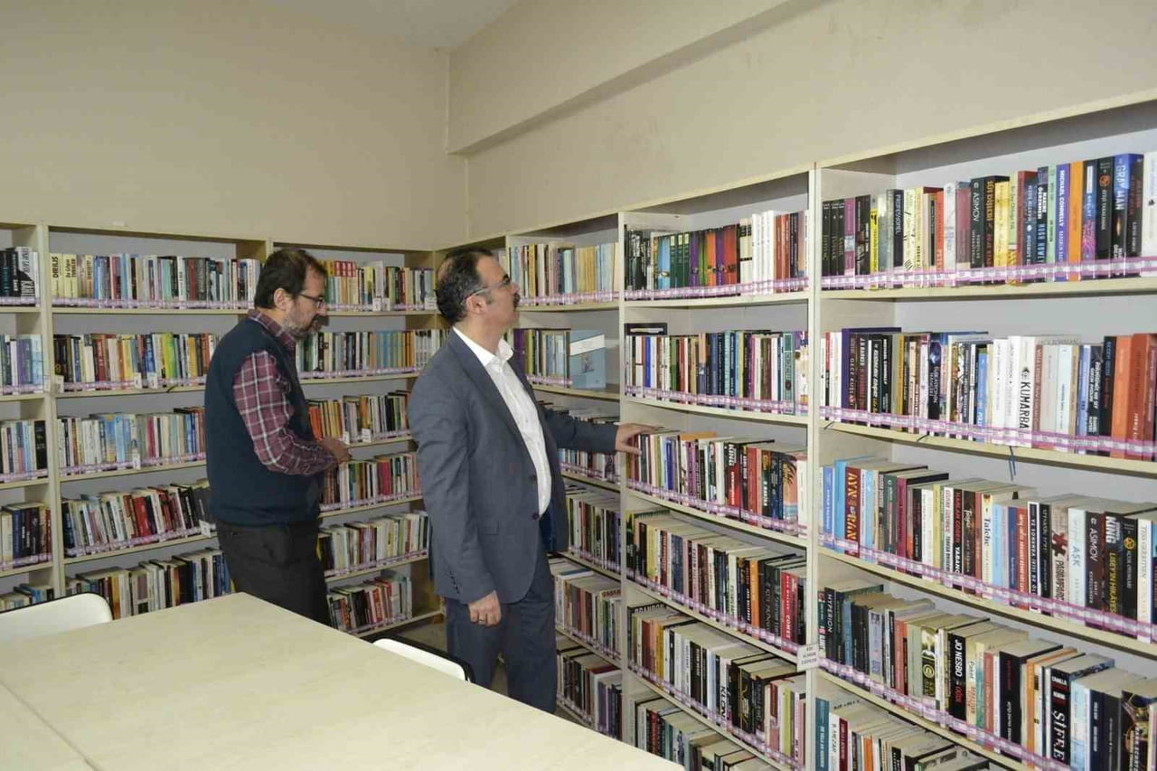 SULTANHİSAR KAYMAKAMI ALİ EKBER ATEŞ, HALK KÜTÜPHANELERİNE YÖNELİK ZİYARETLERİ KAPSAMINDA...