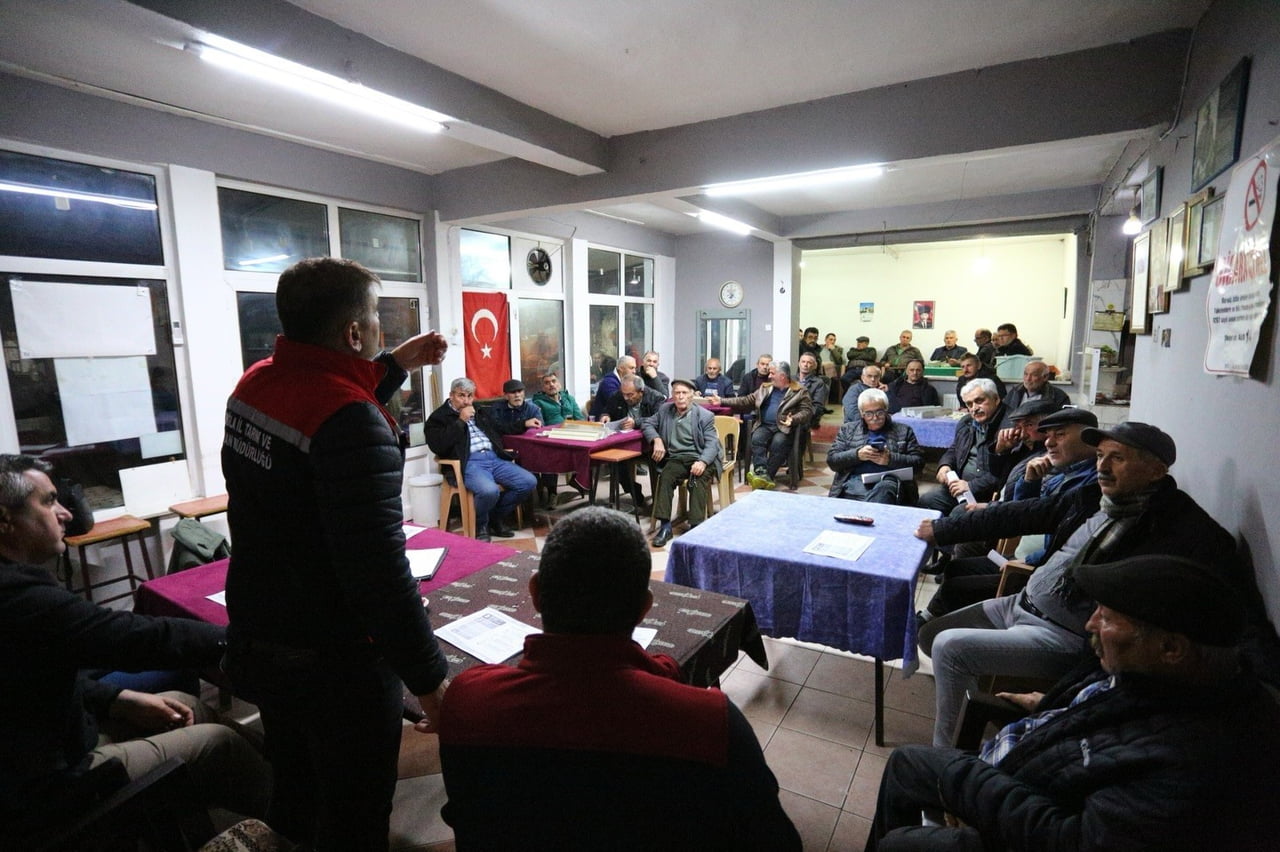 TARIM VE ORMAN PERSONELİNDEN ÜRETİCİLERE KAPSAMLI BİLGİLENDİRME TOPLANTILARI