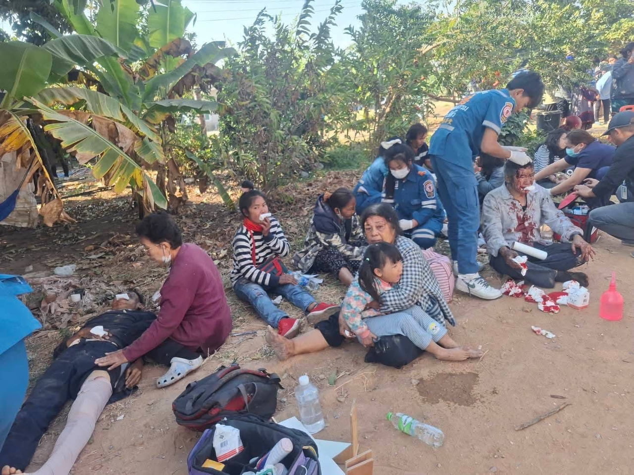 TAYLAND'IN NAKHON RATCHASİMA EYALETİNDE 190 YOLCULU TRENİN ÜZERİNE TONLARCA AĞIRLIKTAKİ VİNCİN...