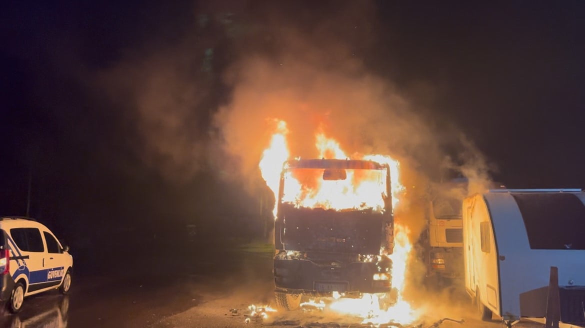 TEKİRDAĞ’DA BETON POMPASI ALEV TOPUNA DÖNDÜ