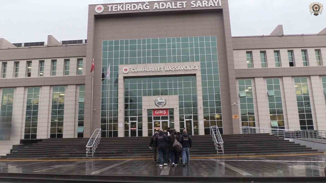 TEKİRDAĞ’DA FETÖ TERÖR ÖRGÜTÜNE YÖNELİK DÜZENLENEN OPERASYONDA, YASA DIŞI YOLLARLA YURT DIŞINA...