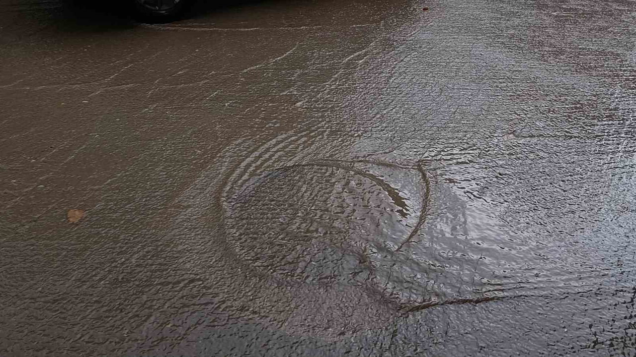 TEKİRDAĞ GENELİNDE SABAH SAATLERİNDE BAŞLAYAN KUVVETLİ YAĞMUR VE RÜZGÂR, KENT GENELİNDE YAŞAMI...