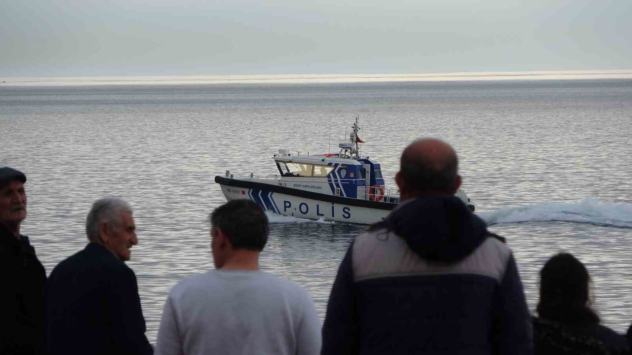 TRABZON’DA BİR SÜRE ÖNCE EVİNDEN AYRILDIKTAN SONRA KENDİSİNDEN HABER ALINAMAYAN 25 YAŞINDAKİ ENES...