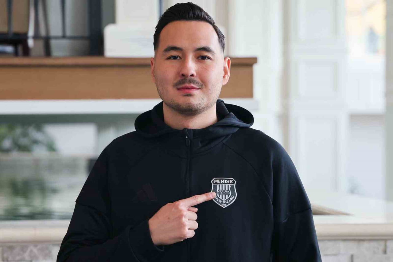 TRENDYOL 1. LİG EKİPLERİNDEN PENDİKSPOR'DA FORMA GİREN 29 YAŞINDAKİ SAVUNMA OYUNCUSU BERKAY...