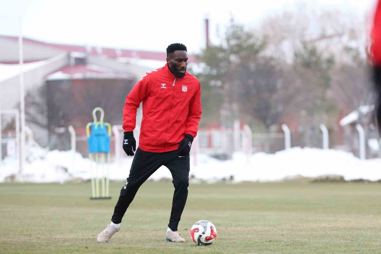 TRENDYOL 1. LİG’İN 20. HAFTASINDA SAHASINDA ERZURUMSPOR’U KONUK EDECEK OLAN ÖZBELSAN SİVASSPOR...