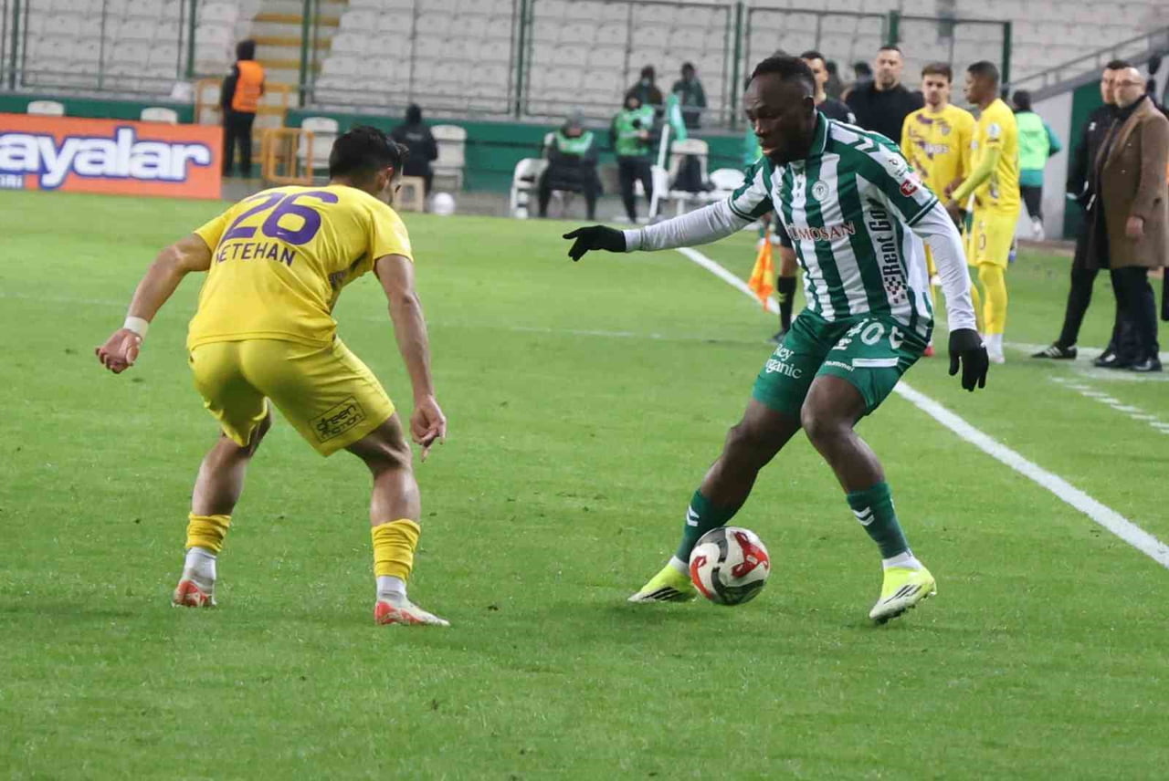 TRENDYOL SÜPER LİG'İN 18. HAFTASINDA KONYASPOR, SAHASINDA KARŞILAŞTIĞI EYÜPSPOR İLE 1-1 BERABERE...