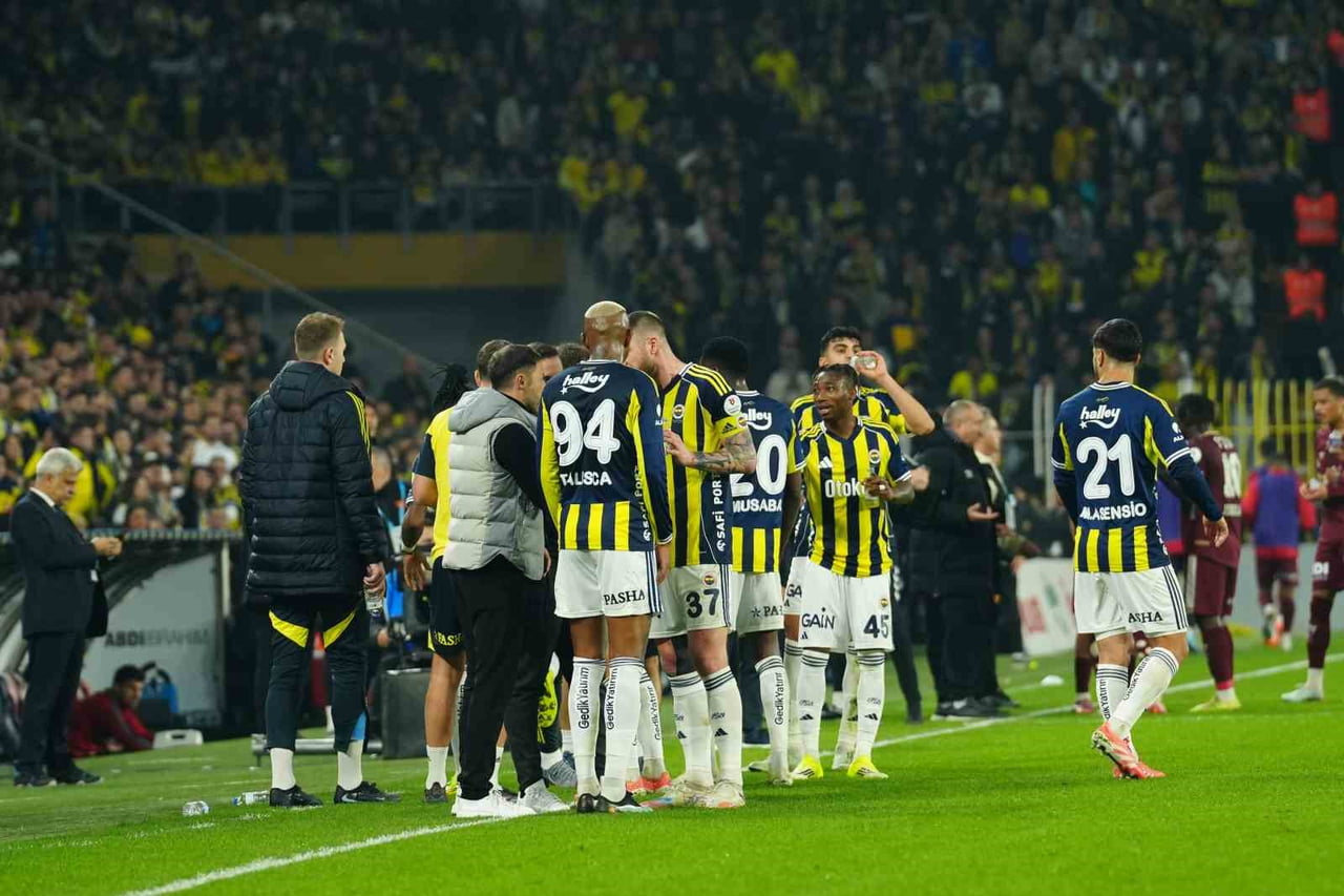 TRENDYOL SÜPER LİG’DE KONUK ETTİĞİ GÖZTEPE İLE 1-1 BERABERE KALAN FENERBAHÇE, EVİNDE BU SEZON 3....