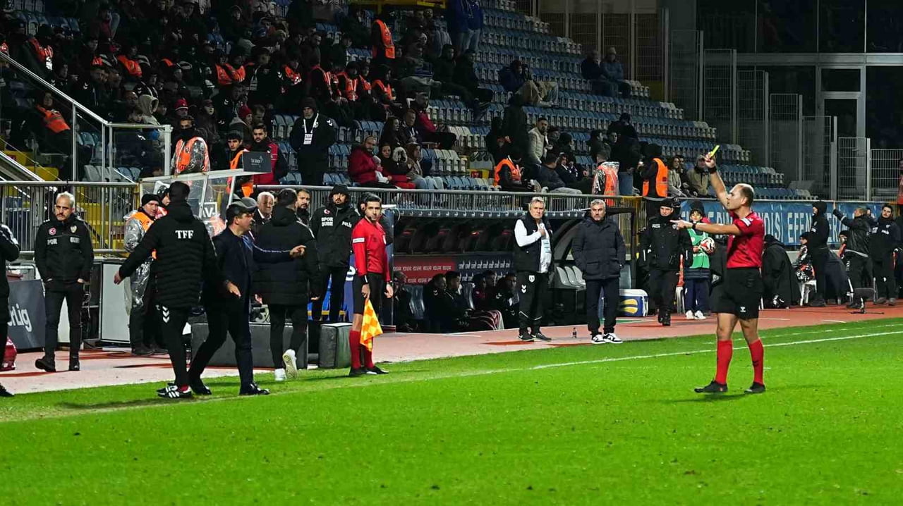 TRENDYOL SÜPER LİG’İN 20. HAFTASINDA KASIMPAŞA, EVİNDE KARŞILAŞTIĞI SAMSUNSPOR'A 1-0 MAĞLUP...
