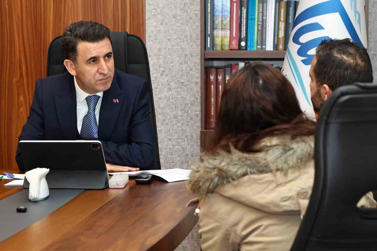 TUNCELİ VALİSİ ŞEFİK AYGÖL, HALK GÜNÜ KAPSAMINDA VALİLİK MAKAMINDA VATANDAŞLARLA BİR ARAYA GELEREK...