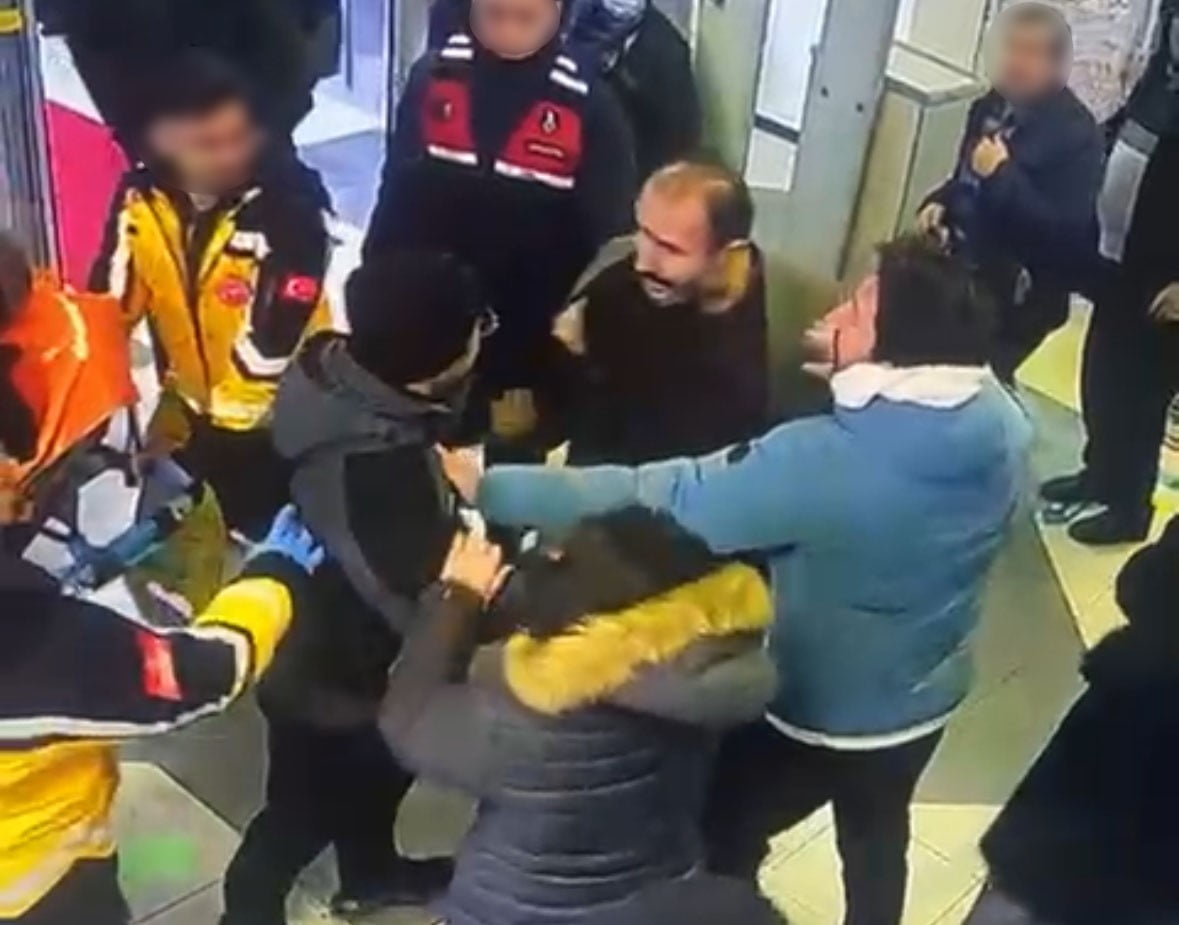 TÜRK SAĞLIK-SEN BOLU ŞUBE BAŞKANI FURKAN ÖZÜBEK İLE HASTANENİN MÜDÜR YARDIMCISI BERKAY AKTAŞ...