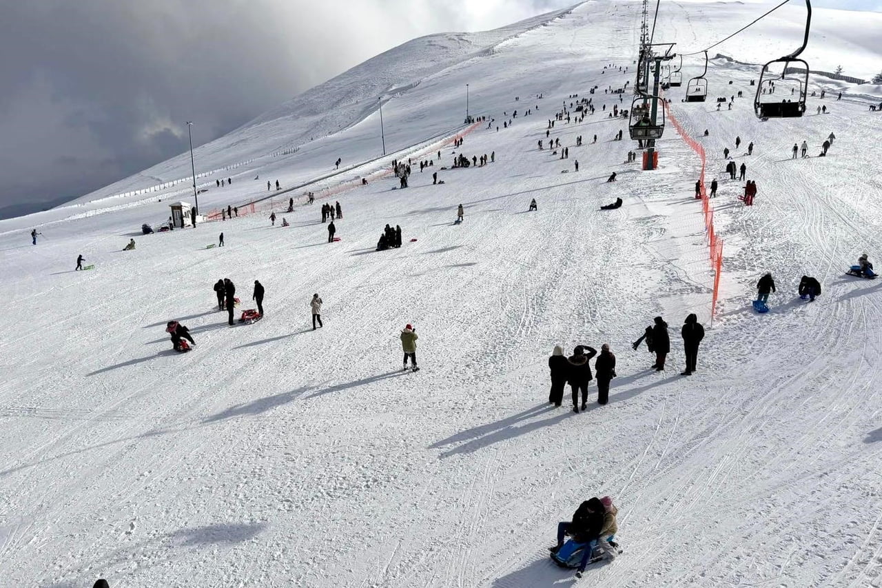 TÜRKİYE'NİN VE KARADENİZ BÖLGESİ'NİN ÖNEMLİ KIŞ TURİZM ROTALARINDAN BİRİ OLAN LADİK AKDAĞ KAYAK...