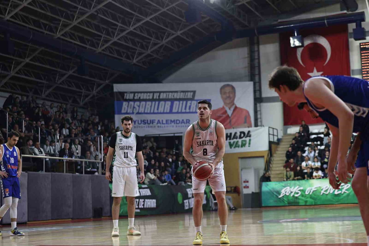 TÜRKİYE BASKETBOL 2. LİGİ’NDE MÜCADELESİNİ SÜRDÜREN SAKARYA BÜYÜKŞEHİR BASKETBOL TAKIMI, LİGİN 13....