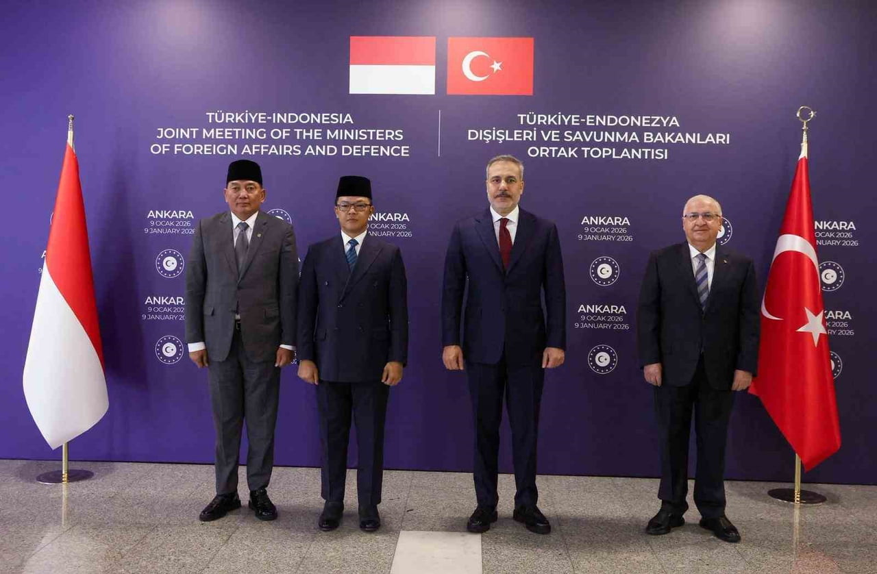 TÜRKİYE İLE ENDONEZYA ARASINDA SİYASİ, SAVUNMA VE GÜVENLİK ALANLARINDAKİ İŞ BİRLİĞİNİ BÜTÜNCÜL BİR...