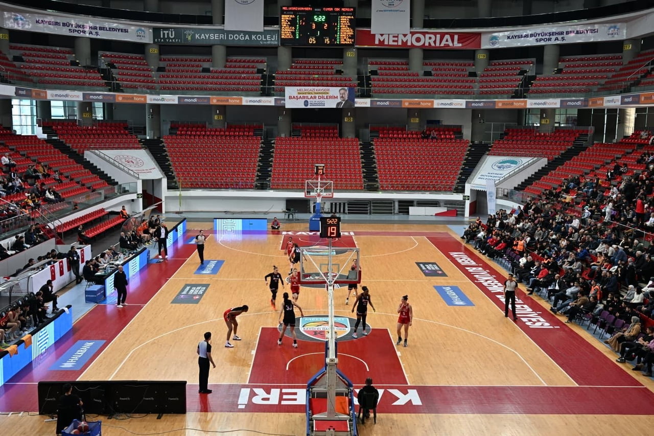 TÜRKİYE KADINLAR BASKETBOL SÜPER LİGİ (KKBL) MAÇINDA MELİKGAZİ KAYSERİ BASKET İLE ÇBK MERSİN...