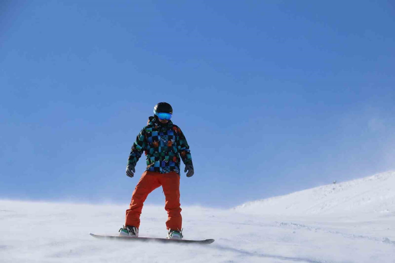 TÜRKİYE’NİN EN GENÇ VE EN EKONOMİK KAYAK MERKEZLERİNDEN BİRİ OLAN YILDIZ DAĞI KIŞ SPORLARI VE...