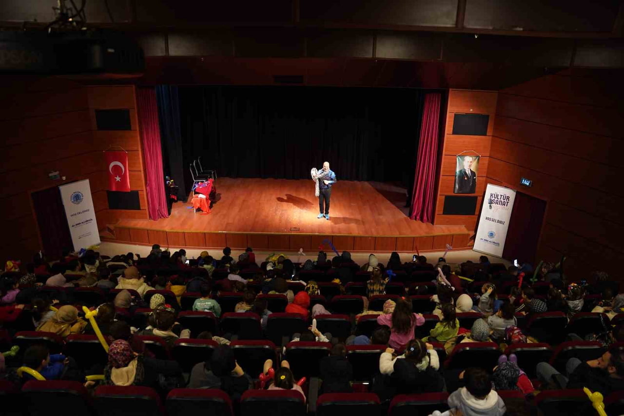 TUZLA BELEDİYESİ'NİN HER YIL DÜZENLEDİĞİ YARIYIL TATİLİ ŞENLİĞİ, BU YIL DA ÇOCUKLARA UNUTULMAZ...