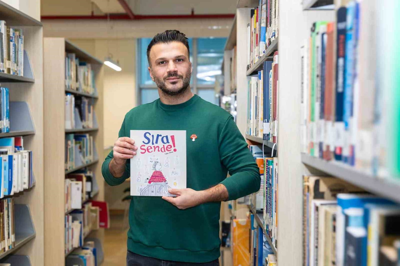 UĞUR ALTUN’UN "SIRA SENDE!" ADLI KİTABI NEW YORK’TA SERGİLENECEK