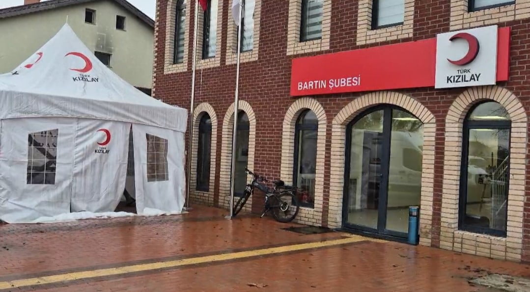 ÜLKE GENELİNDE BAŞLATILAN ''SOFRADA SİZİN DE TUZUNUZ BULUNSUN'' KAMPANYASI İLE 81 İLDE 81 AŞEVİ...