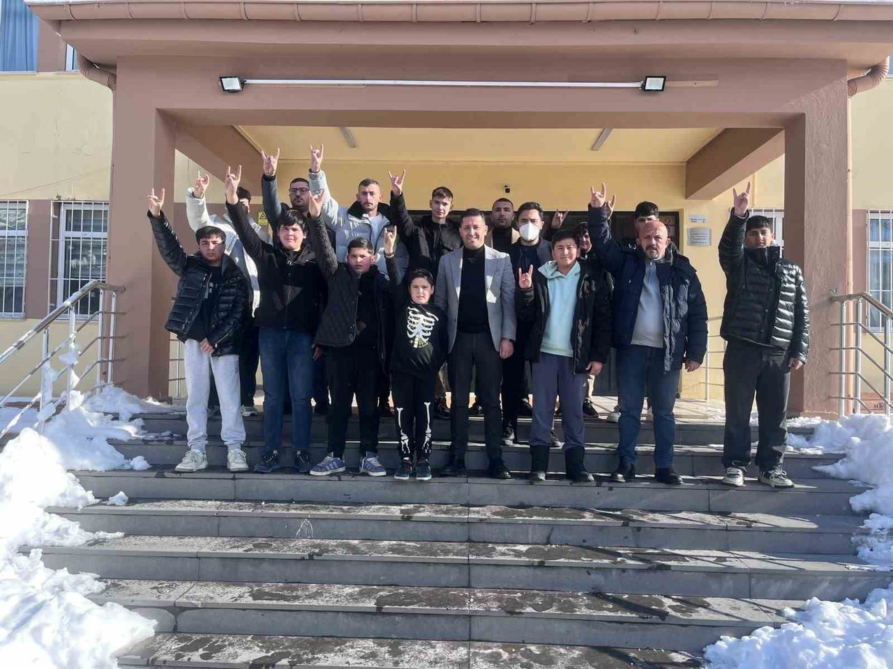 ÜLKÜ OCAKLARI KAYSERİ İL BAŞKANLIĞI, ‘TEK DERDİMİZ TÜRK GENÇLİĞİ’ SLOGANIYLA BAŞLATTIĞI SOSYAL...