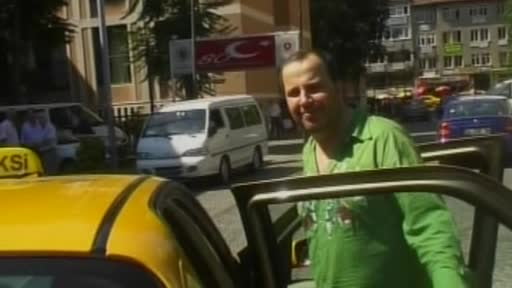 Ünlülerin menajeri olarak bilinen Haluk Şentürk, uyuşturucu soruşturması kapsamında gözaltına...