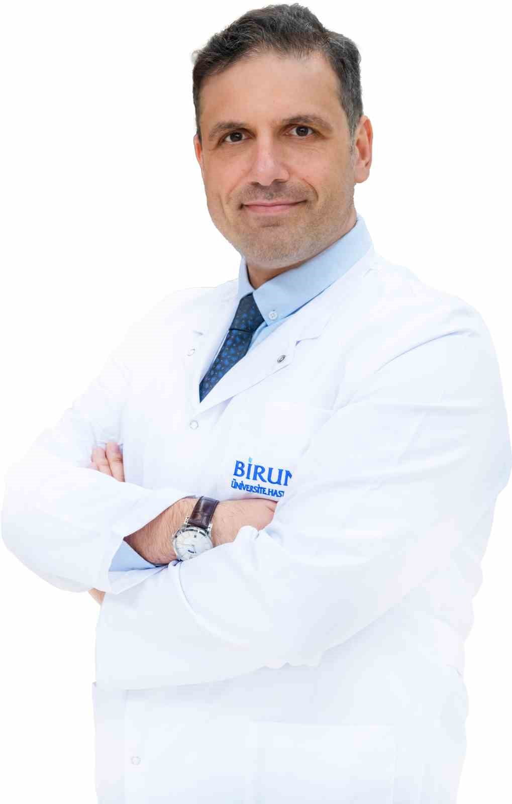 ÜROLOJİ UZMANI DOÇ. DR. EMRE SALABAŞ