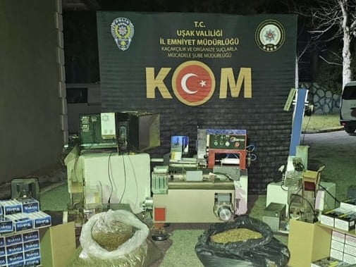 UŞAK İL EMNİYET MÜDÜRLÜĞÜ KOM ŞUBE MÜDÜRLÜĞÜ EKİPLERİNCE YAPILAN OPERASYONLARDA ÇOK SAYIDA KAÇAK...