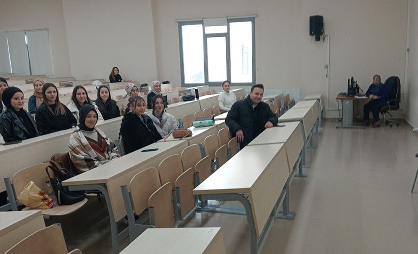 UŞAK ÜNİVERSİTESİ SÜREKLİ EĞİTİM ARAŞTIRMA VE UYGULAMA MERKEZİ (USEM), ŞEHRİN ÖNEMLİ KURUMLARIYLA...