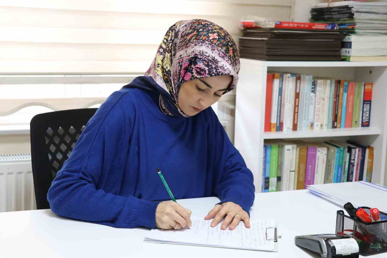 UZMAN PSİKOLOG NURDAN KAYAHAN