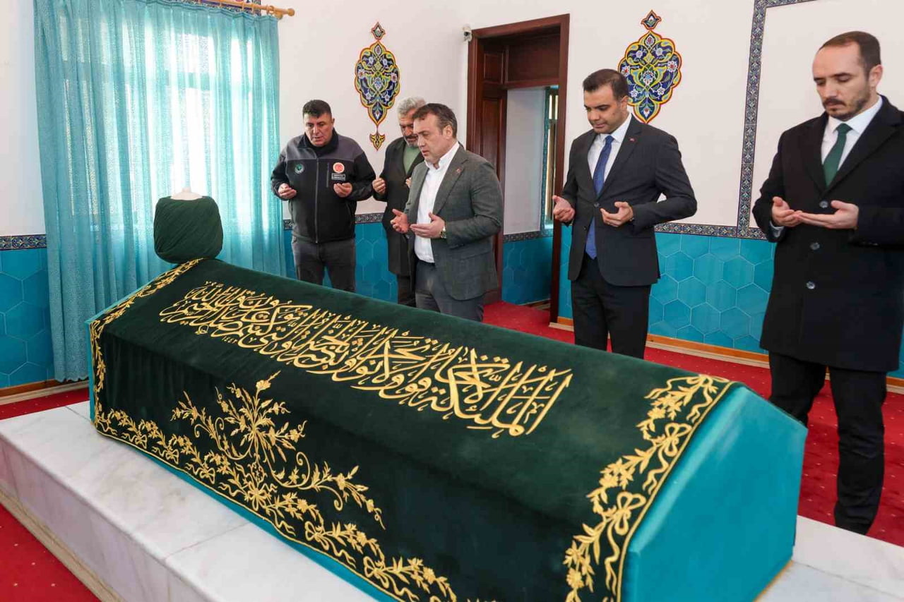 VALİ SÖZER, DURSUN FAKIH TÜRBESİ’NDE İNCELEMELERDE BULUNDU