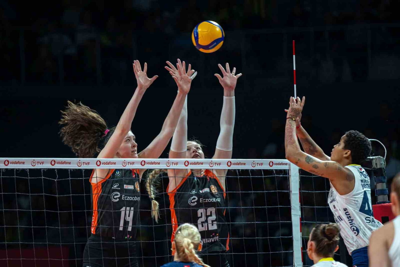 VODAFONE SULTANLAR LİGİ’NİN 18. HAFTASINDAKİ DERBİ MÜCADELESİNDE FENERBAHÇE MEDİCANA, ECZACIBAŞI...