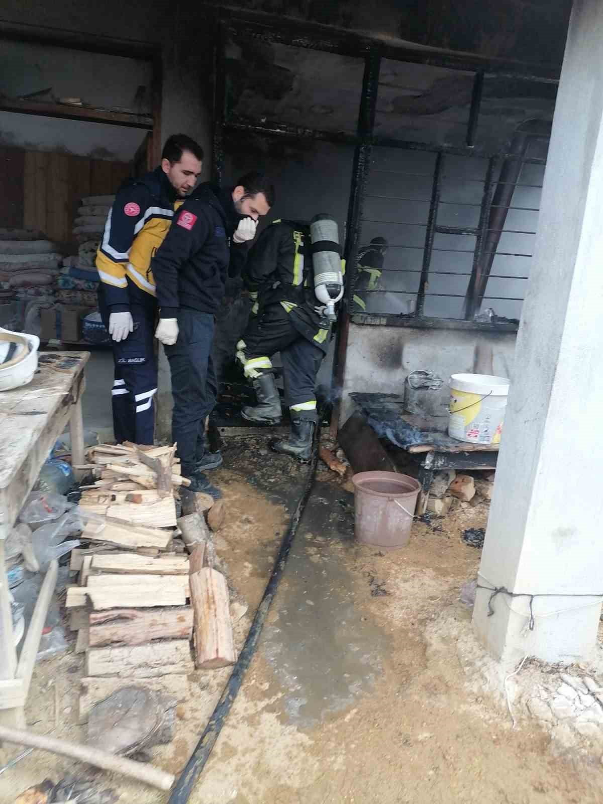 YALNIZ YAŞADIĞI EVDE ÇIKAN YANGINDA HAYATINI KAYBETTİ