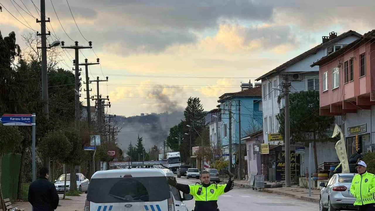 YALOVA'DA 3 KAHRAMAN POLİSİN ŞEHİT OLDUĞU DEAŞ OPERASYONUNDA ÖZEL HAREKAT POLİSLERİ İLE GİRDİKLERİ...