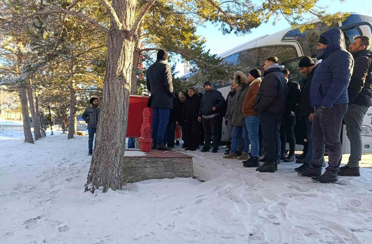 YAŞANAN BELİRSİZLİK VE VERİLEN SÖZLERİN TUTULMAMASI NEDENİYLE TES-İŞ SENDİKASI, TERMİK SANTRAL...