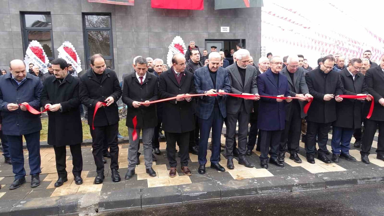 YEŞİLYURT’TA DİYARBAKIRLILAR TAZİYE EVİNİN AÇILIŞ GERÇEKLEŞTİRİLDİ